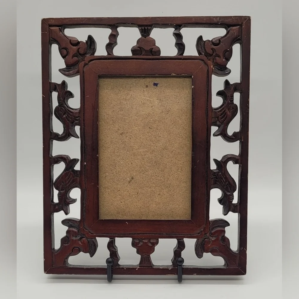 Vintage Wooden Ornate Picture Frame​​​